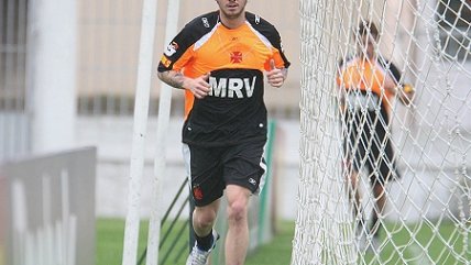 Mauricio Pinilla reconoce que está feliz en Vasco da Gama