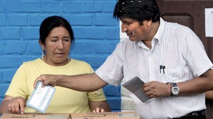   Evo Morales: Bolivia decide si está con el cambio o el neoliberalismo 