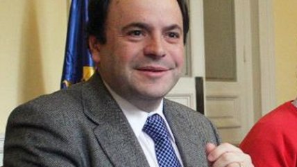   Hacienda afirmó que plan de financiamiento también ayudará a enfrentar crisis de Grecia 