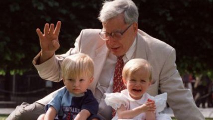   Británico Robert Edward ganó el Nobel de Medicina por fecundación in vitro 