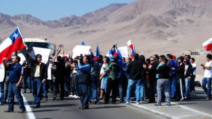   Trabajadores de Escondida continúan movilizados 
