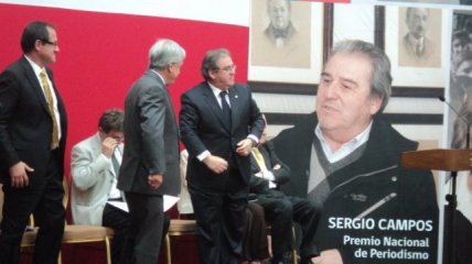   Sergio Campos recibe el Premio Nacional de Periodismo 