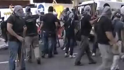   Protesta con incidentes en la embajada británica en Argentina 