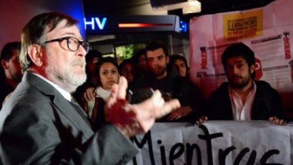 Estudiantes se tomaron el noticiero de Chilevisión