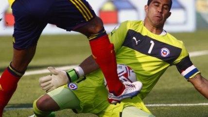 Claudio Bravo y Mauricio Pinilla analizaron la derrota de Chile ante Colombia