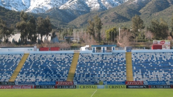   Dirigencia de la UC se abrió a rebautizar su estadio con el nombre de Sergio Livingstone 