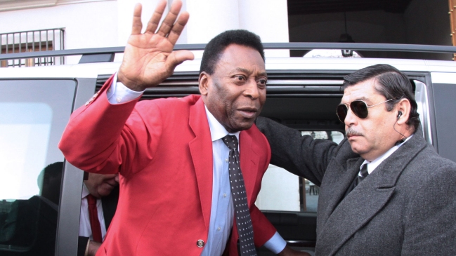 Pelé se recupera de cirugía en hospital de Sao Paulo Pelé se recupera de cirugía en hospital de Sao Paulo