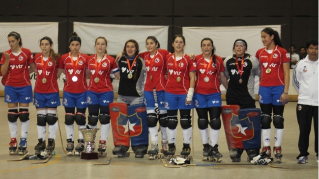 Chile aplastó a Brasil en el Mundial de Hockey Patín y jugará por el quinto lugar Chile aplastó a Brasil en el Mundial de Hockey Patín y jugará por el quinto lugar