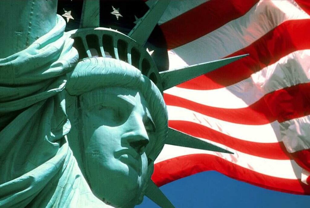 Estatua de la Libertad permanecerá cerrada hasta 2013 tras daños causados por Estatua de la Libertad permanecerá cerrada hasta 2013 tras daños causados por