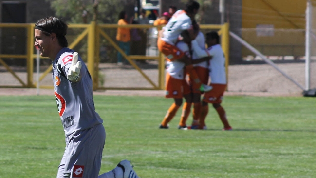 Cobresal goleó a Barnechea FC y logró la permanencia en Primera Cobresal goleó a Barnechea FC y logró la permanencia en Primera