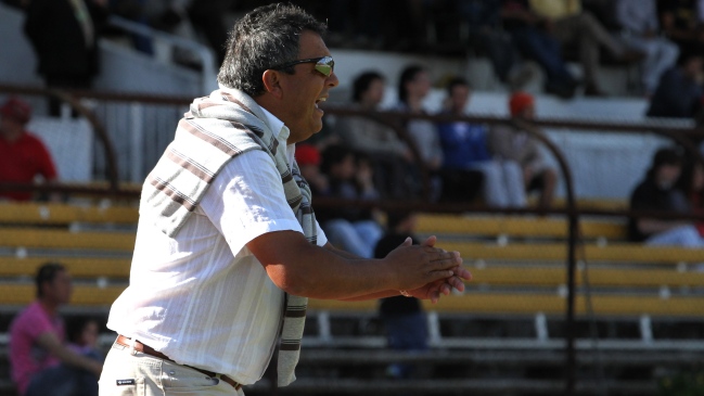 Castañeda: Me despidieron por malo y el malo mandó al descenso a U. de Concepción Castañeda: Me despidieron por malo y el malo mandó al descenso a U. de Concepción
