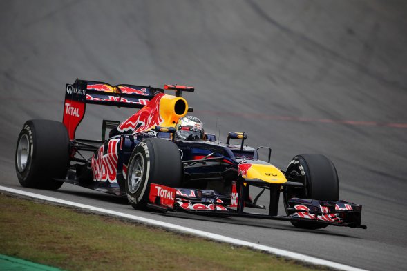 Revise las mejores postales de una electrizante definición, donde el piloto alemán Sebastian Vettel se quedó con la corona en la Fomula 1, por tercera vez tras quedar en la sexta ubicación del Gran Premio de Brasil. Revise las mejores postales de una electrizante definición, donde el piloto alemán Sebastian Vettel se quedó con la corona en la Fomula 1, por tercera vez tras quedar en la sexta ubicación del Gran Premio de Brasil.