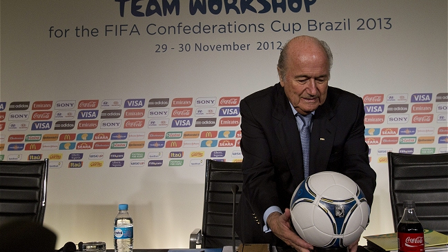 Joseph Blatter visitó a Pelé en su residencia Joseph Blatter visitó a Pelé en su residencia