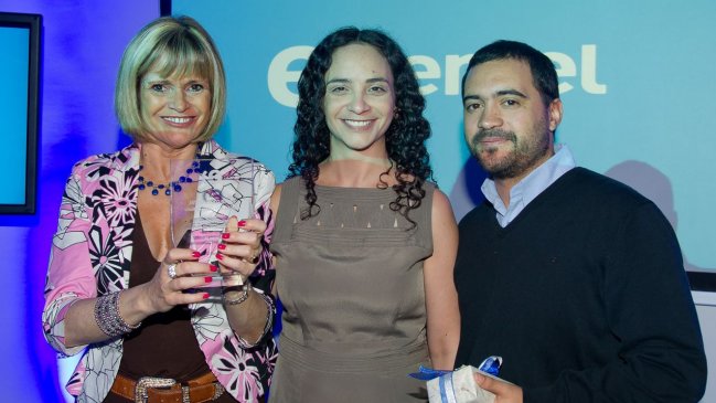 Premio Periodismo RSE galardonó a Radio Cooperativa por Premio Periodismo RSE galardonó a Radio Cooperativa por