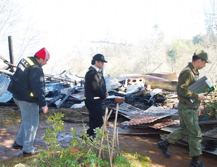 Dos atentados incendiarios afectaron a fundos de La Araucanía Dos atentados incendiarios afectaron a fundos de La Araucanía
