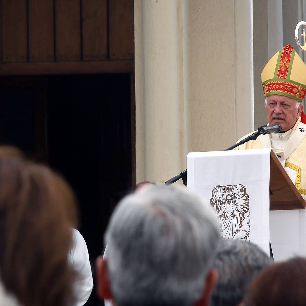 Ezzati criticó a la sociedad alejada de la Iglesia en su mensaje navideño Ezzati criticó a la sociedad alejada de la Iglesia en su mensaje navideño