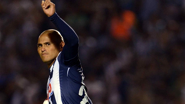 Humberto Suazo renovará con Monterrey, pero será baja por 20 días