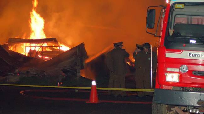 Incendio intencional destruyó casa de la familia Luchsinger en Vilcún