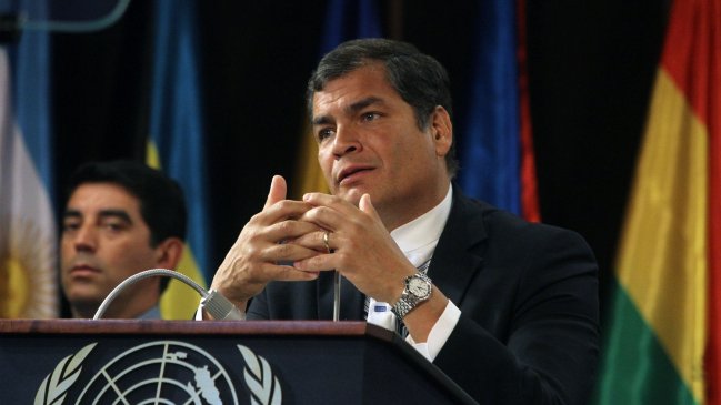 Correa reiteró su apoyo a Chávez ante ausencia en toma de posesión Correa reiteró su apoyo a Chávez ante ausencia en toma de posesión