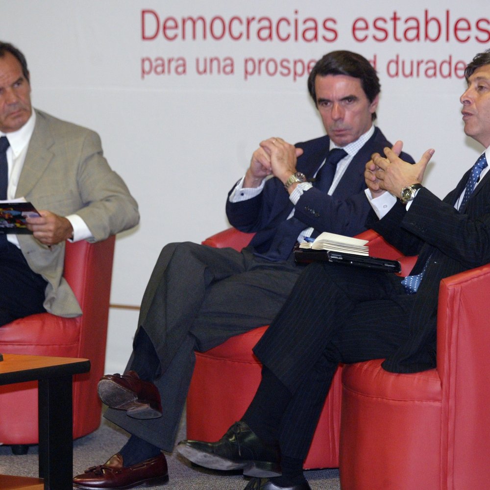 Golborne y Allamand enfatizaron sus diferencias en debate Golborne y Allamand enfatizaron sus diferencias en debate