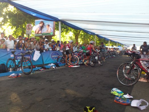 Este domingo 13 de enero se realizó el Ironman de Pucón 70.3, que contempló un trazado de 1.9 km de natación, 90 km de ciclismo y 21 km de trote. La prueba la ganó el brasileño Reinaldo Colucci en varones, mientras que en las damas la vencedora fue la chilena Valentina Carvallo. Este domingo 13 de enero se realizó el Ironman de Pucón 70.3, que contempló un trazado de 1.9 km de natación, 90 km de ciclismo y 21 km de trote. La prueba la ganó el brasileño Reinaldo Colucci en varones, mientras que en las damas la vencedora fue la chilena Valentina Carvallo.
