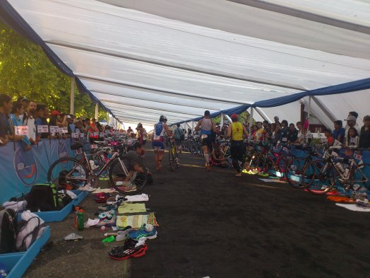 Este domingo 13 de enero se realizó el Ironman de Pucón 70.3, que contempló un trazado de 1.9 km de natación, 90 km de ciclismo y 21 km de trote. La prueba la ganó el brasileño Reinaldo Colucci en varones, mientras que en las damas la vencedora fue la chilena Valentina Carvallo. Este domingo 13 de enero se realizó el Ironman de Pucón 70.3, que contempló un trazado de 1.9 km de natación, 90 km de ciclismo y 21 km de trote. La prueba la ganó el brasileño Reinaldo Colucci en varones, mientras que en las damas la vencedora fue la chilena Valentina Carvallo.