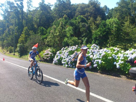 Este domingo 13 de enero se realizó el Ironman de Pucón 70.3, que contempló un trazado de 1.9 km de natación, 90 km de ciclismo y 21 km de trote. La prueba la ganó el brasileño Reinaldo Colucci en varones, mientras que en las damas la vencedora fue la chilena Valentina Carvallo. Este domingo 13 de enero se realizó el Ironman de Pucón 70.3, que contempló un trazado de 1.9 km de natación, 90 km de ciclismo y 21 km de trote. La prueba la ganó el brasileño Reinaldo Colucci en varones, mientras que en las damas la vencedora fue la chilena Valentina Carvallo.