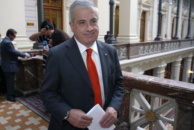 Acuerdo entre municipios y Fonasa permitirá recuperar dinero para consultorios Acuerdo entre municipios y Fonasa permitirá recuperar dinero para consultorios