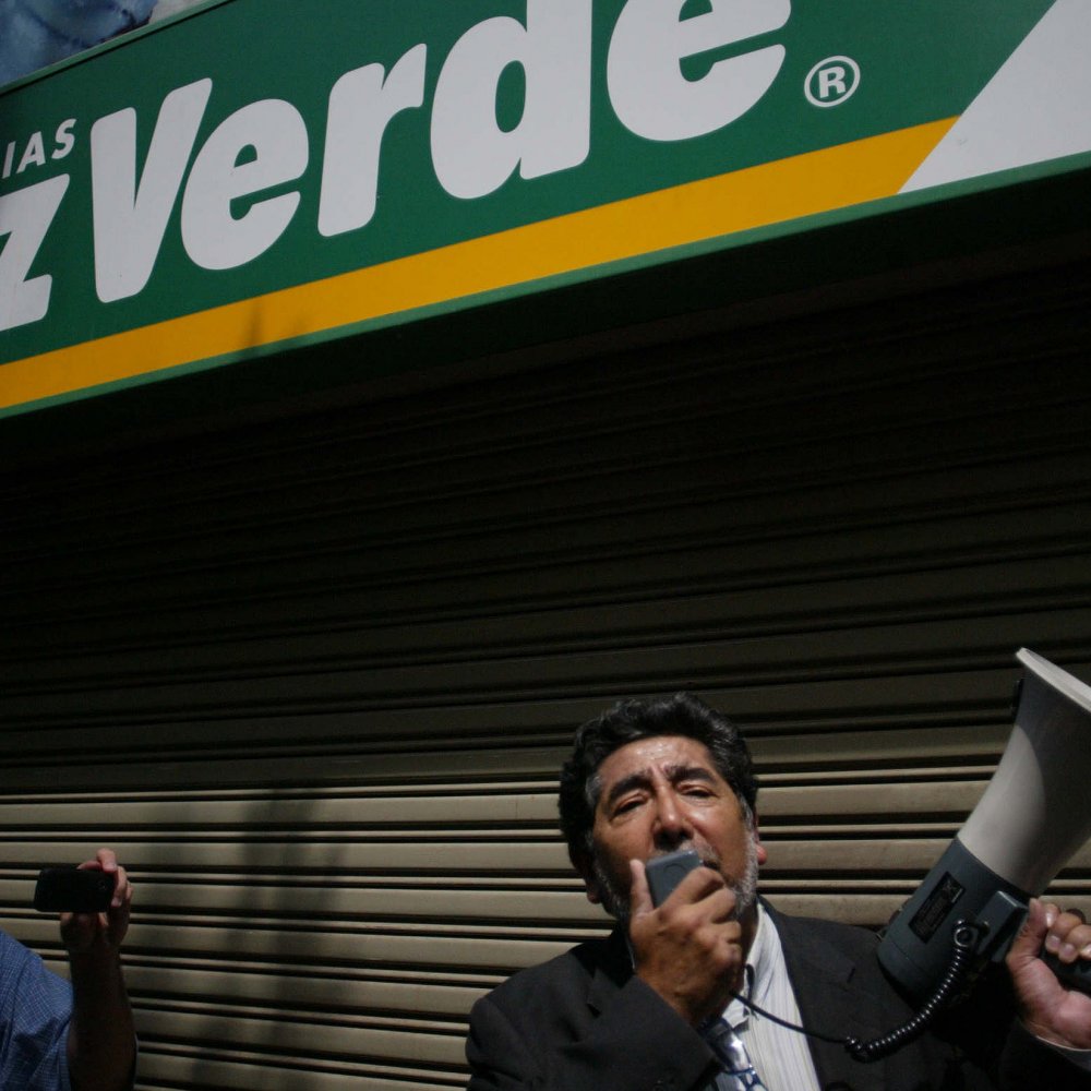 Sernac interpuso demanda colectiva por colusión de farmacias Sernac interpuso demanda colectiva por colusión de farmacias