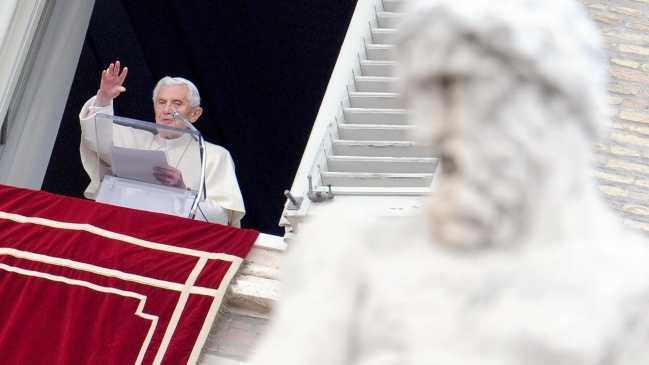 Benedicto XVI: Renuncié Benedicto XVI: Renuncié
