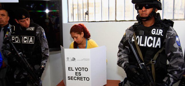 Presos abrieron proceso de elecciones presidenciales en Ecuador Presos abrieron proceso de elecciones presidenciales en Ecuador