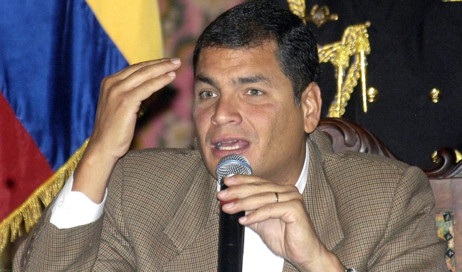 Ex PDI abandonó embajada de Ecuador sin resolverse su petición de asilo Ex PDI abandonó embajada de Ecuador sin resolverse su petición de asilo