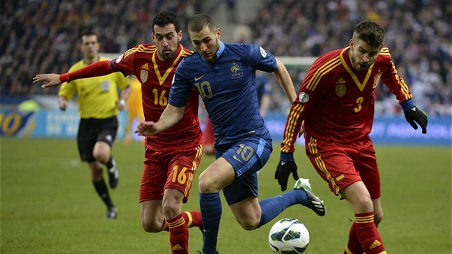 España regresó al triunfo ante Francia y quedó a un paso de Brasil 2014 España regresó al triunfo ante Francia y quedó a un paso de Brasil 2014