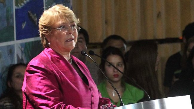Desigualdad y campaña ciudadana, ejes del discurso de Bachelet