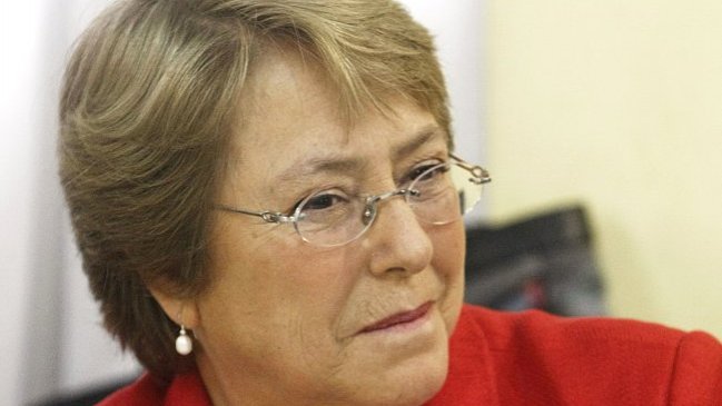 Bachelet: Es regresivo que quienes pueden pagar la educación no paguen