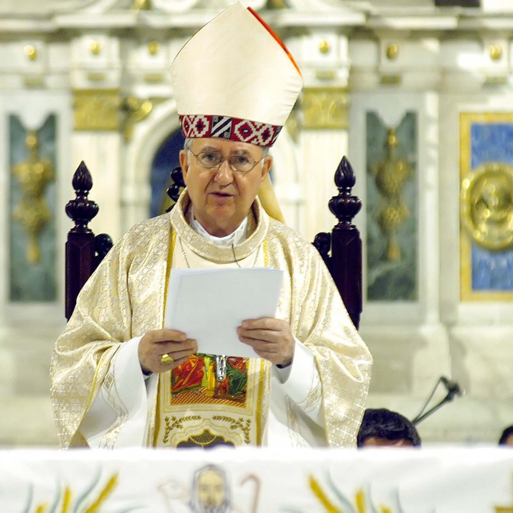 Víctimas de Karadima criticaron designación de Errázuriz en grupo papal para reformar la curia Víctimas de Karadima criticaron designación de Errázuriz en grupo papal para reformar la curia
