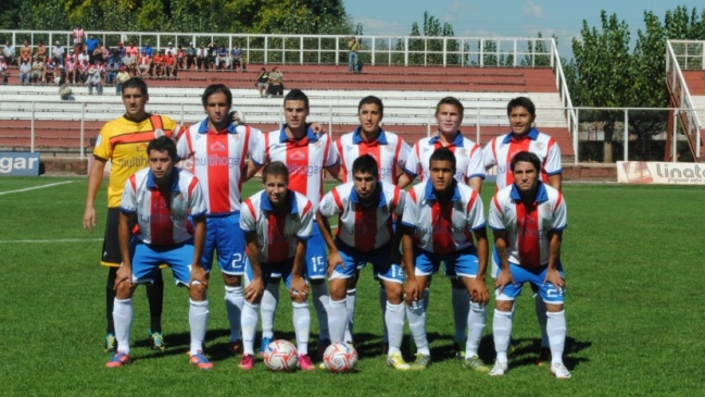 Colo Colo también cayó en la Segunda División ante Deportes Linares Colo Colo también cayó en la Segunda División ante Deportes Linares