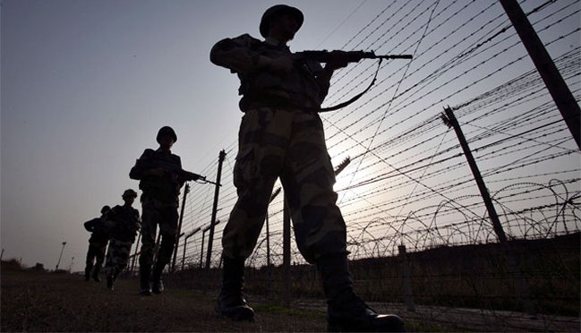 Pakistán: Dos policías son acusados de participar en violación