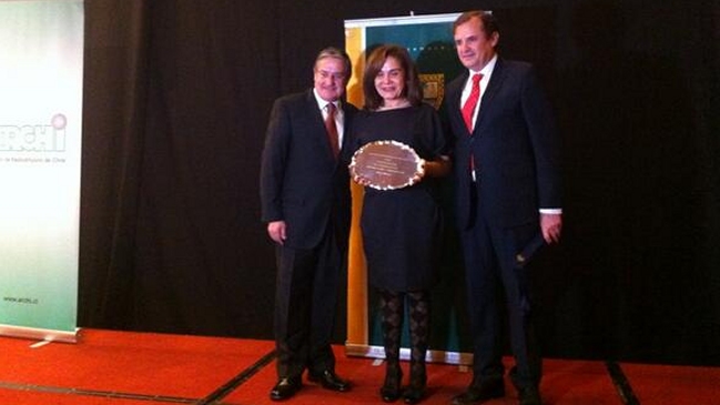 Cecilia Rovaretti recibió su premio a la Figura Radial del Año Cecilia Rovaretti recibió su premio a la Figura Radial del Año