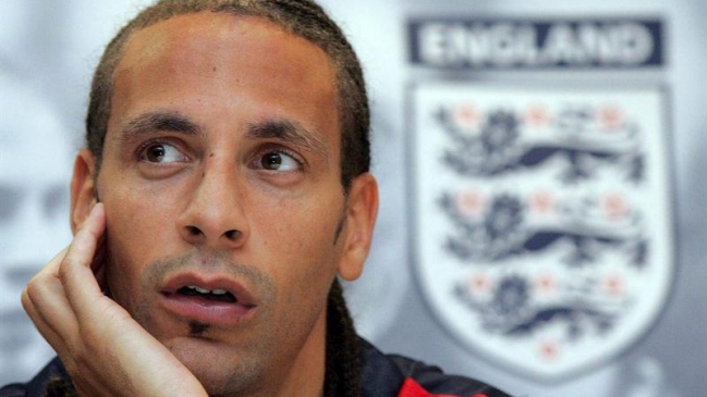 Rio Ferdinand comunicó su renuncia a la selección de Inglaterra Rio Ferdinand comunicó su renuncia a la selección de Inglaterra