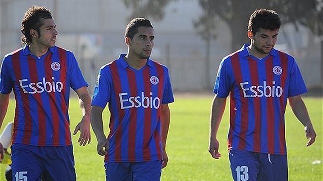 Iberia derrotó a Colo Colo y recuperó el liderato en la Segunda División Iberia derrotó a Colo Colo y recuperó el liderato en la Segunda División