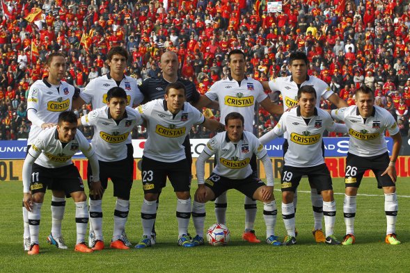 La escuadra de Unión Española venció por 1-0 a Colo Colo en el Estadio Santa Laura y se proclamó por séptima vez como campeón del futbol chileno. La escuadra de Unión Española venció por 1-0 a Colo Colo en el Estadio Santa Laura y se proclamó por séptima vez como campeón del futbol chileno.
