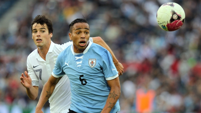 Uruguay recibe a la selección francesa en el Estadio Centenario Uruguay recibe a la selección francesa en el Estadio Centenario