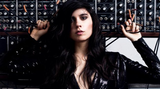 Javiera Mena financiará su tercer disco con la ayuda de campaña online Javiera Mena financiará su tercer disco con la ayuda de campaña online