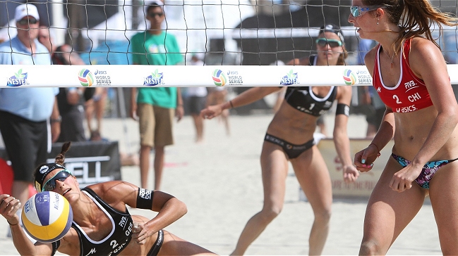 Chilenas debutaron en el Tour Mundial del voleibol playa Chilenas debutaron en el Tour Mundial del voleibol playa