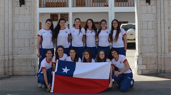 Chilenas cayeron ante Brasil en su estreno en el Sudamericano de voleibol Chilenas cayeron ante Brasil en su estreno en el Sudamericano de voleibol