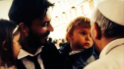 Mauricio Pinilla publicó fotografía con el Papa Francisco I