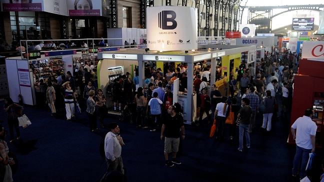 Estas son las actividades de Radio Cooperativa en la Feria del Libro de Santiago
