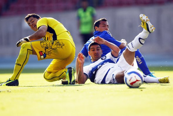 El Estadio Nacional fue el escenario donde U. de Chile venció por 1-0 al colista del Torneo de Apertura, Huachipato, en duelo correspondiente a la fecha 15 del certamen criollo. El Estadio Nacional fue el escenario donde U. de Chile venció por 1-0 al colista del Torneo de Apertura, Huachipato, en duelo correspondiente a la fecha 15 del certamen criollo.