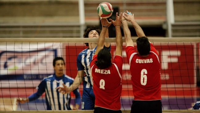 Thomas Morus y Linares lucharán por el título de la liga nacional de voleibol Thomas Morus y Linares lucharán por el título de la liga nacional de voleibol